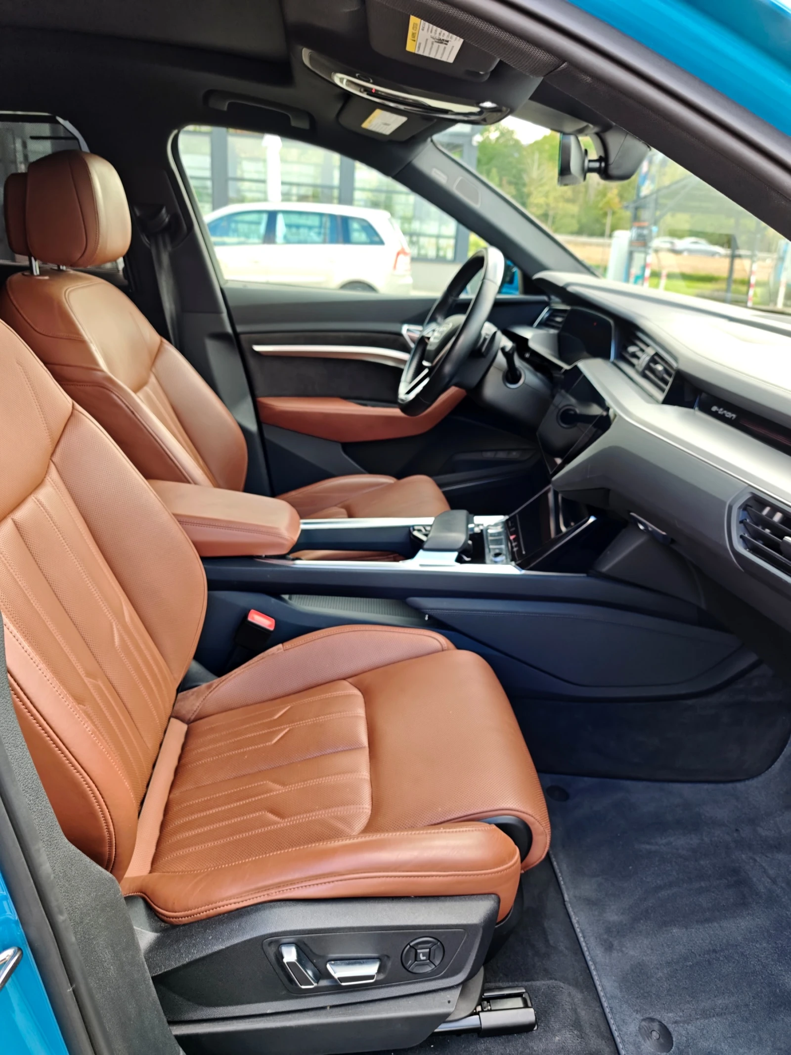 Audi E-Tron 55 , снимка 15 - Автомобили и джипове - 56357356