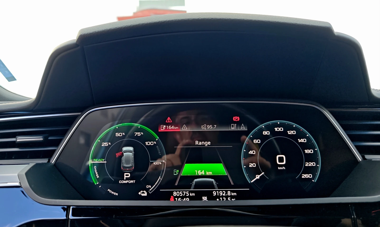 Audi E-Tron 55 , снимка 3 - Автомобили и джипове - 56357356