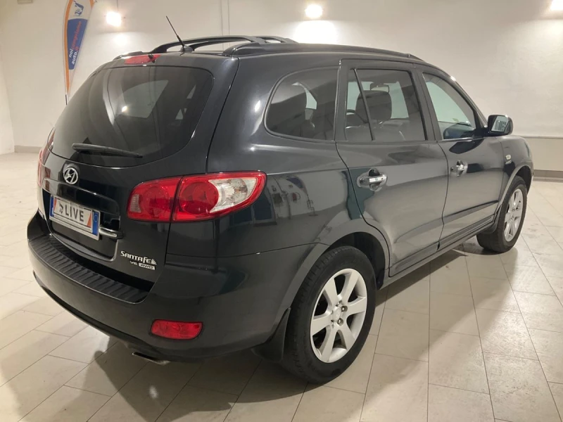 Hyundai Santa fe 2.7 V6 GLS 4x4, снимка 2 - Автомобили и джипове - 48465582