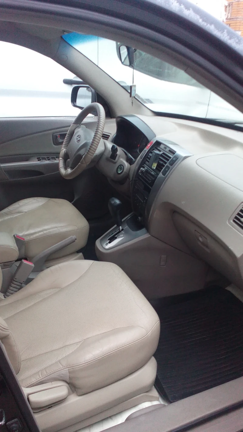 Hyundai Tucson, снимка 10 - Автомобили и джипове - 51197676
