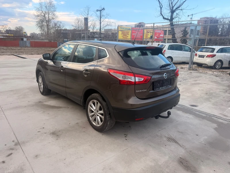 Nissan Qashqai 1.2, снимка 4 - Автомобили и джипове - 53037725
