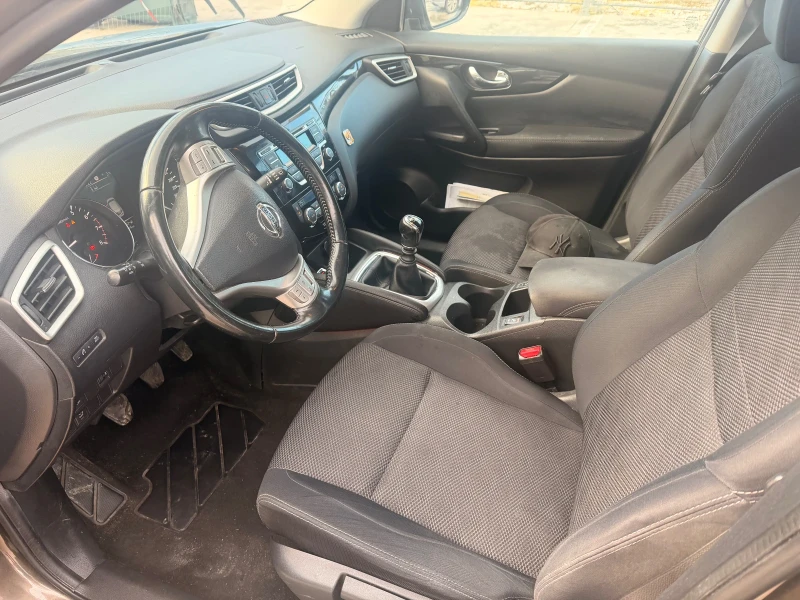 Nissan Qashqai 1.2, снимка 11 - Автомобили и джипове - 53037725