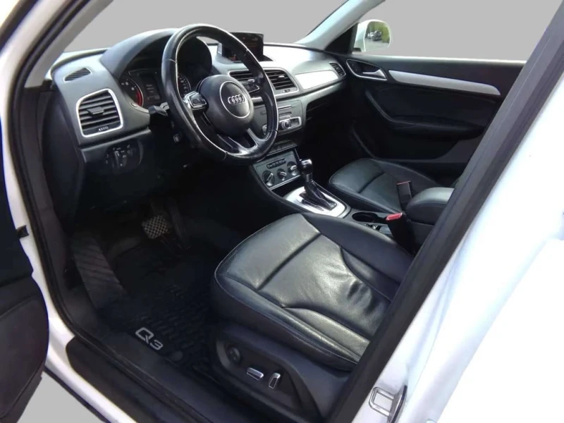 Audi Q3 quattro Premium  CARFAX, снимка 9 - Автомобили и джипове - 53078387