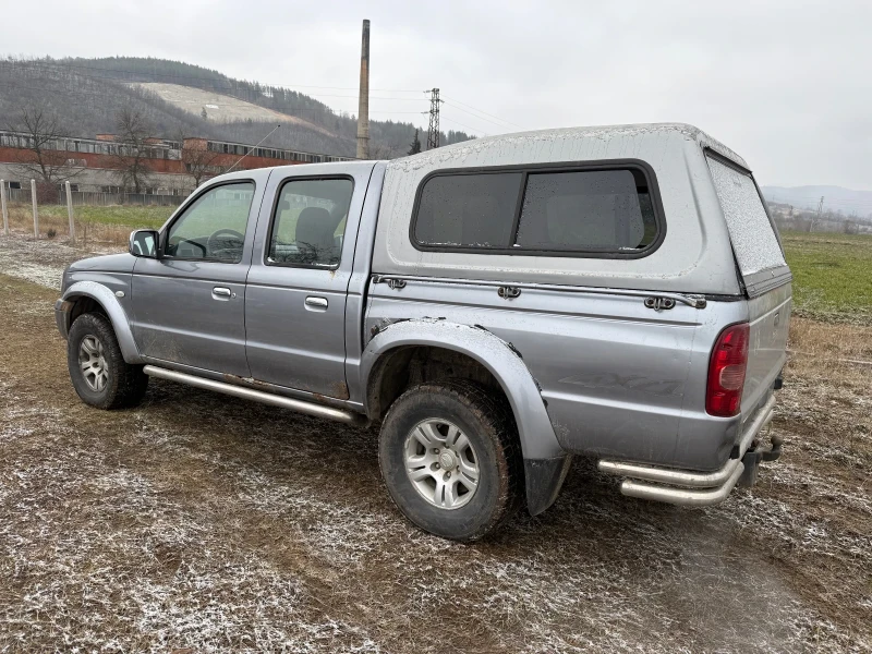 Mazda B2500, снимка 4 - Автомобили и джипове - 53132308