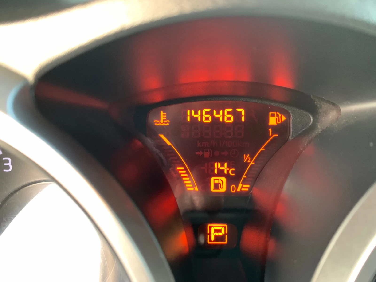 Nissan Juke 1.6i - изображение 9