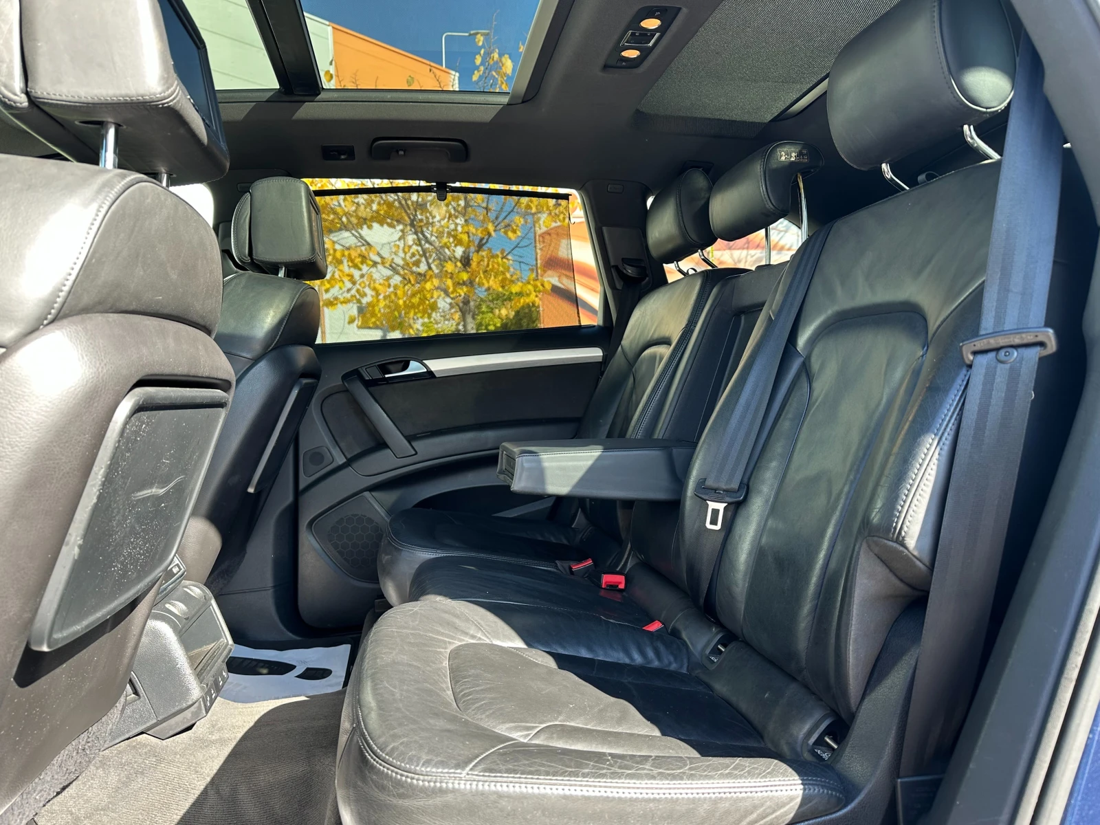Audi Q7 Гаранция 6 месеца/Панорама/7места/3.0d 239кс.  - изображение 9
