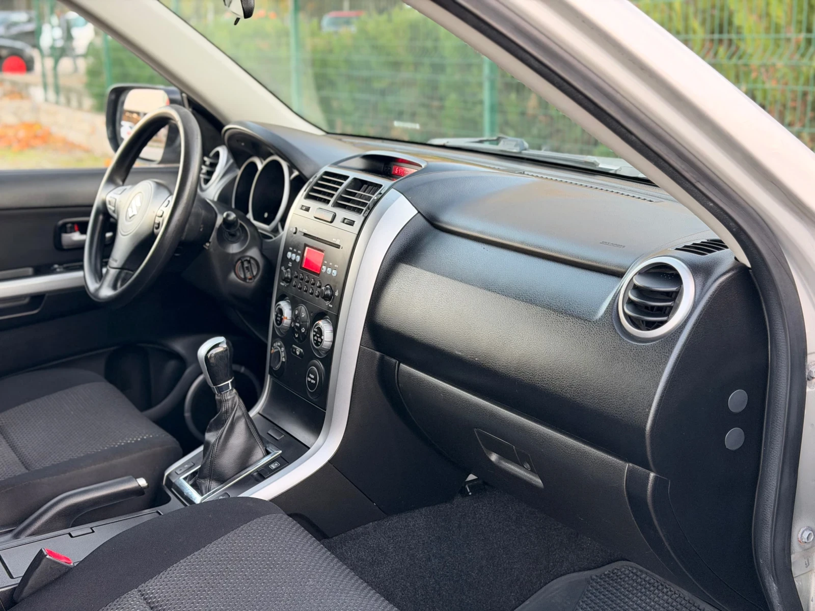 Suzuki Grand vitara 1.9D Key-Less - изображение 10