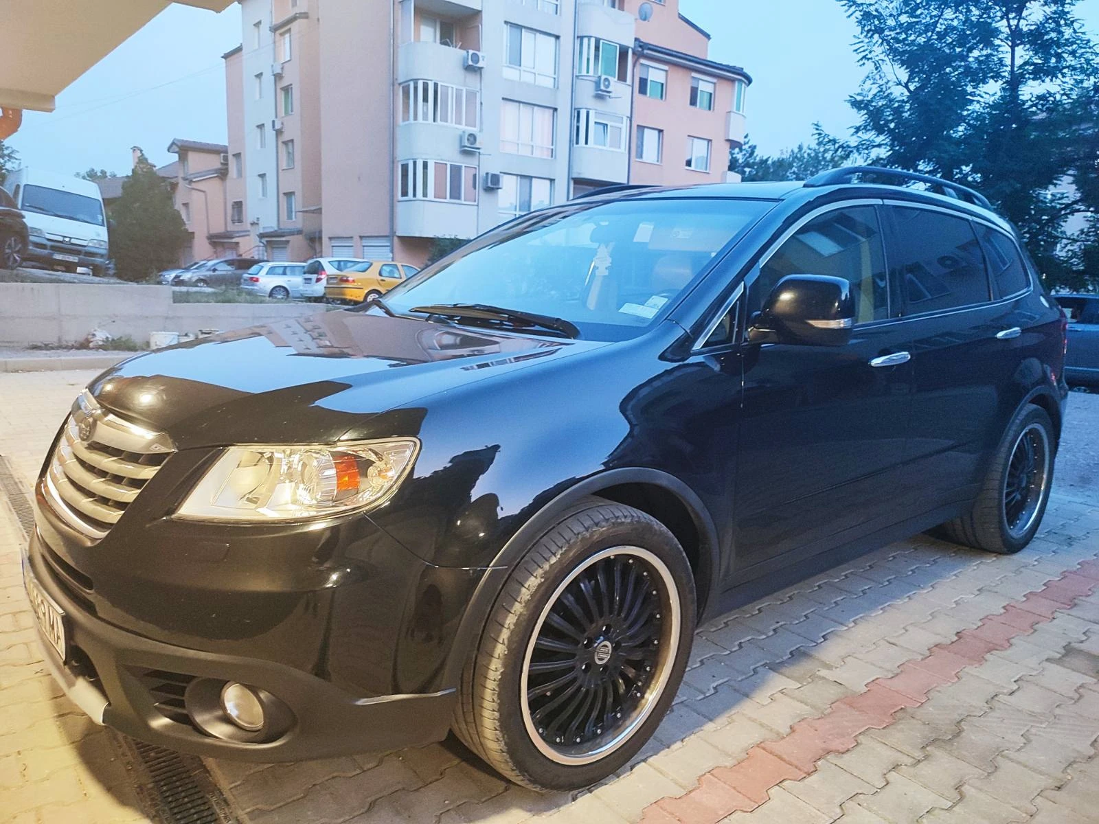 Subaru B10 Tribeka 3.6R SWISS