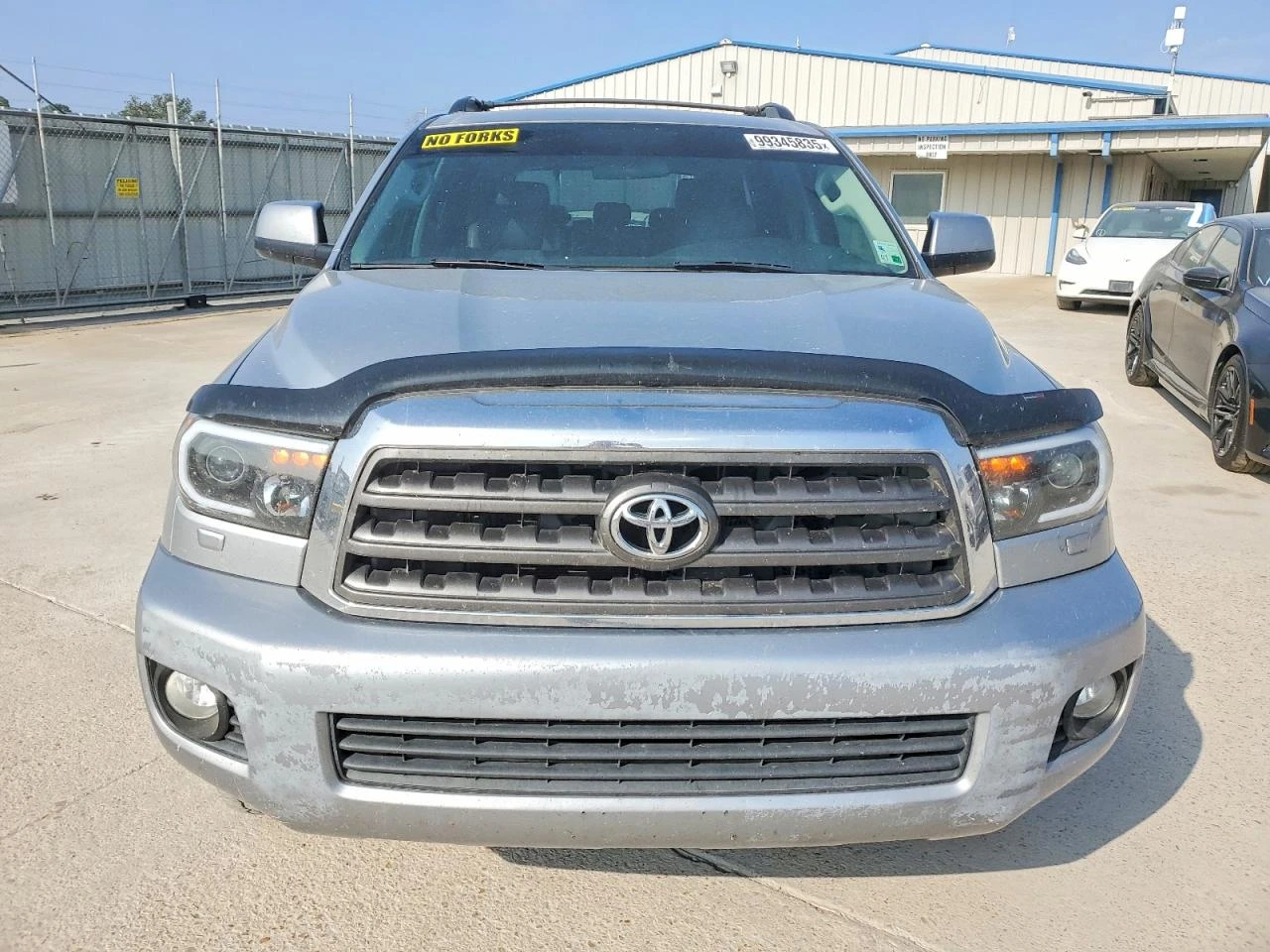 Toyota Sequoia 5.7* SR5* 4Х4 - изображение 4