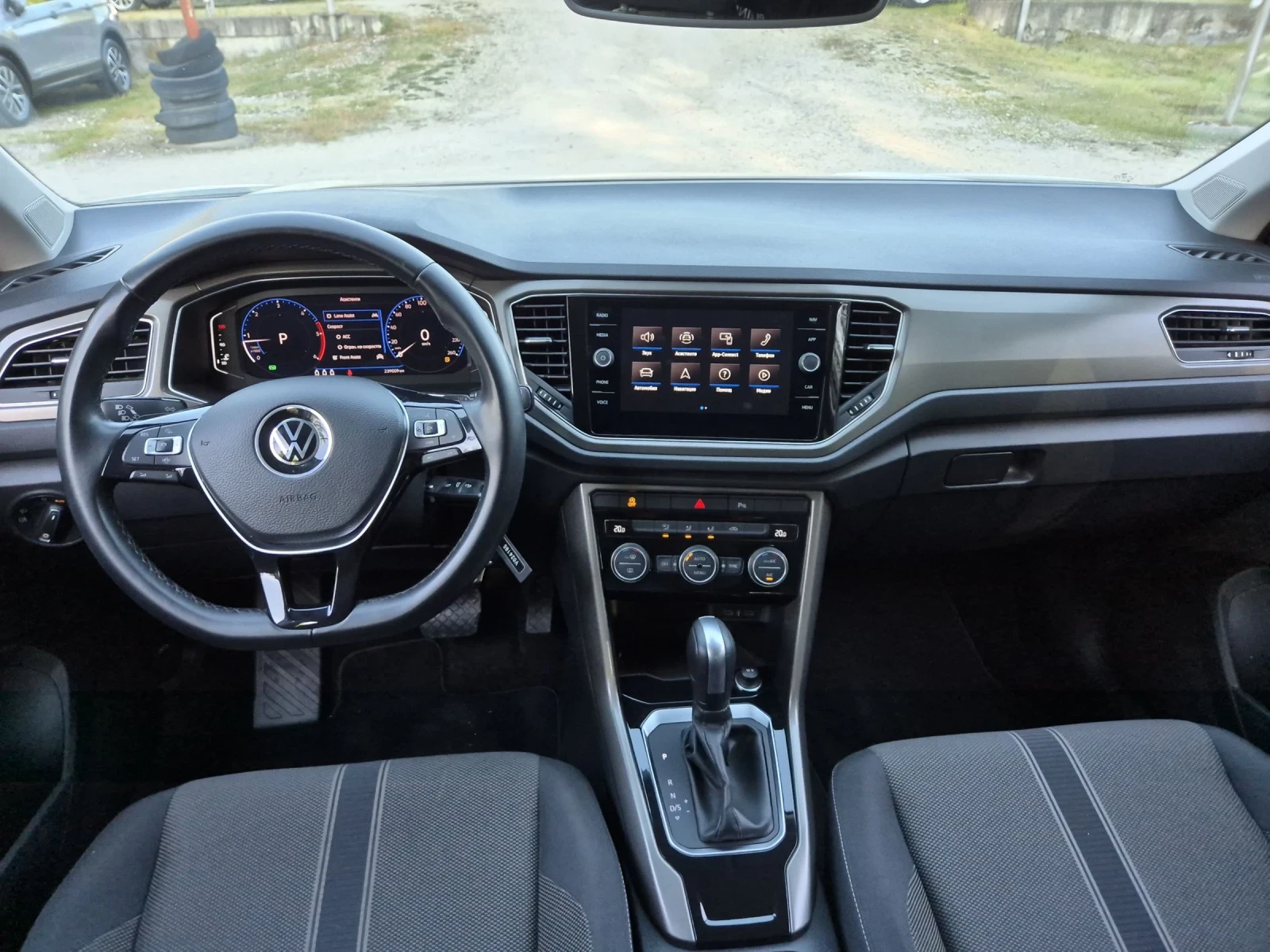 VW T-Roc 2.0TDI Style DSG7 Digital Distr Assist, снимка 9 - Автомобили и джипове - 54313267