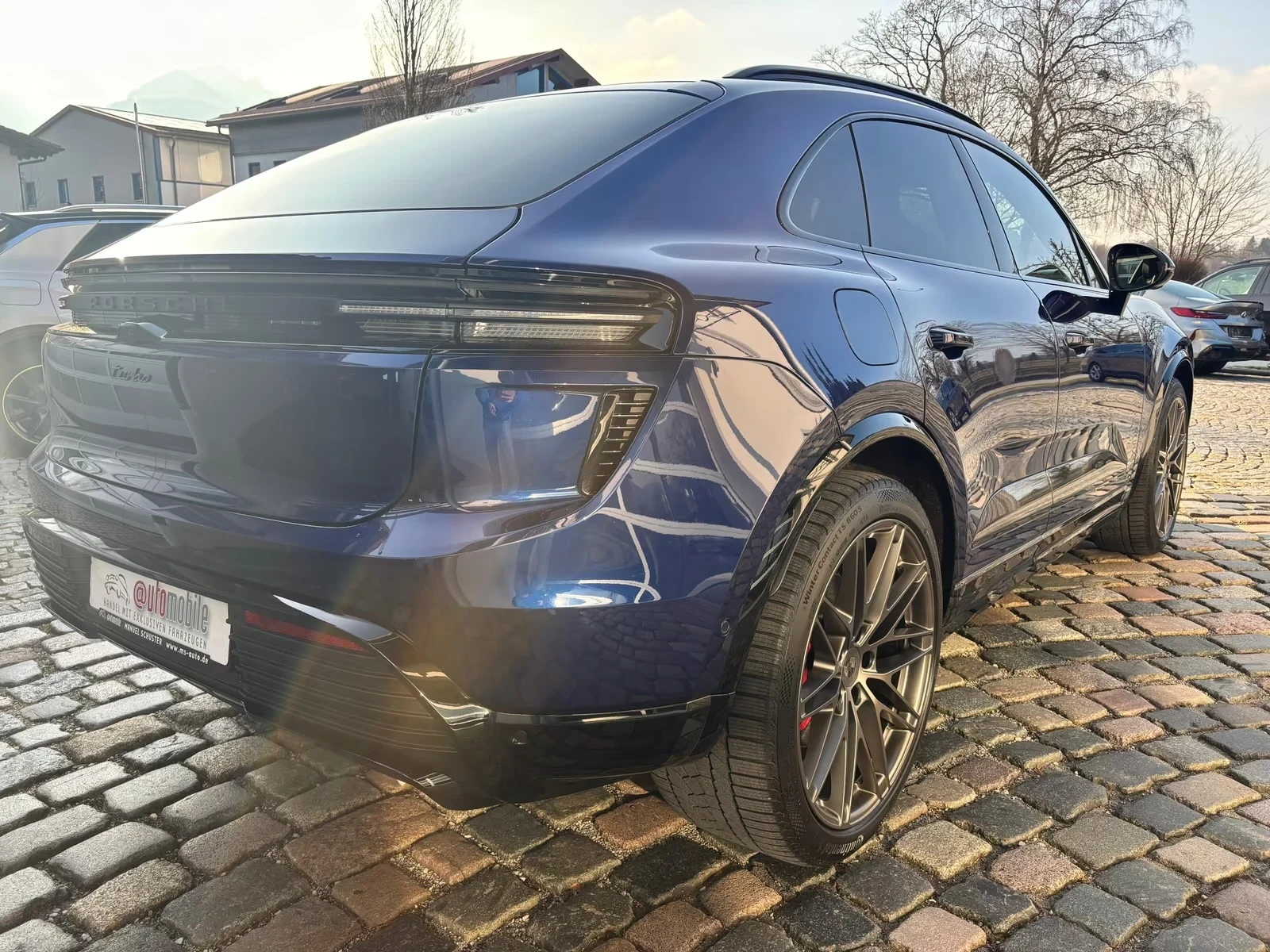 Porsche Macan Turbo DISTR AIR Matrix PPF 360 Burmester PANO W/P+, снимка 6 - Автомобили и джипове - 54382350