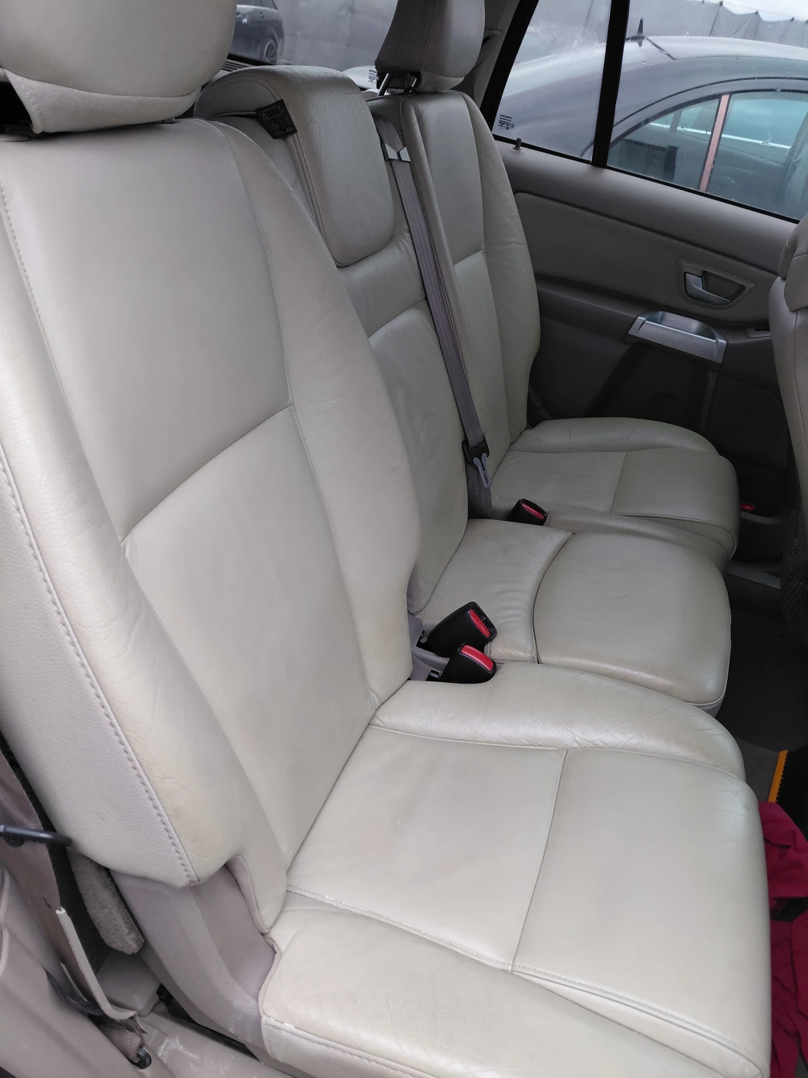 Volvo Xc90 2.4, снимка 9 - Автомобили и джипове - 54809578