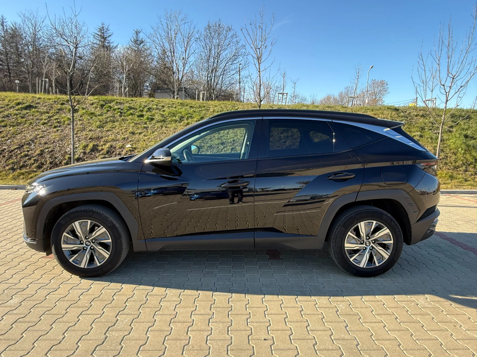 Hyundai Tucson 1.6 T-GDi / HEV / 230 к.с. / 4х4 / Гаранционен, снимка 2 - Автомобили и джипове - 55617971
