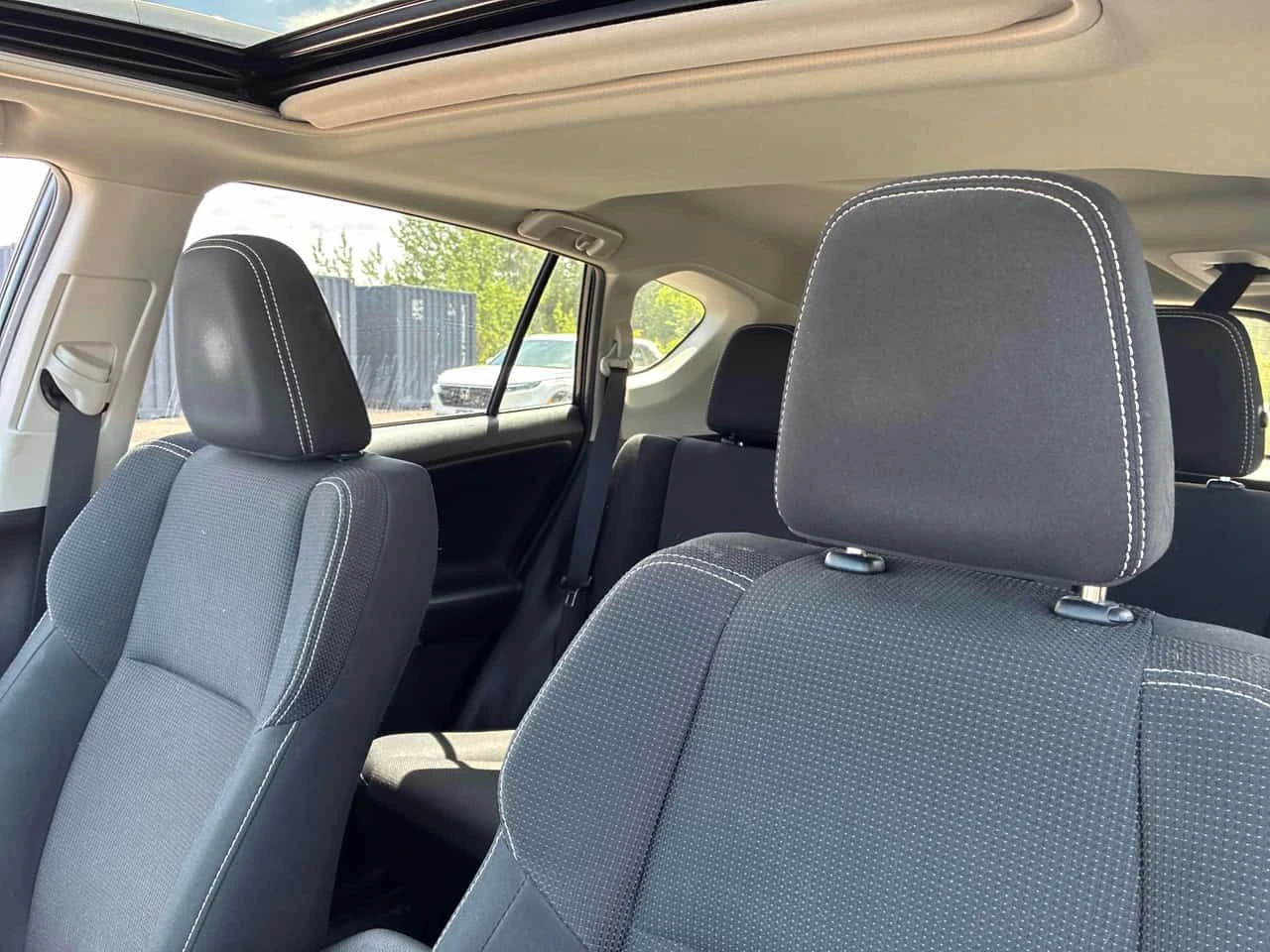 Toyota Rav4 * XLE * CARFAX * БЕЗ ПЪРВОНАЧАЛНА ВНОСКА, снимка 11 - Автомобили и джипове - 55632535