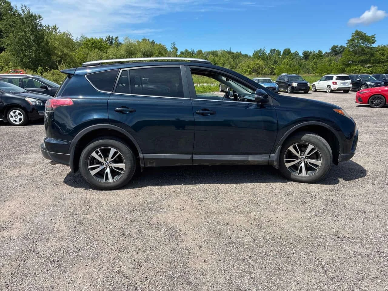 Toyota Rav4 * XLE * CARFAX * БЕЗ ПЪРВОНАЧАЛНА ВНОСКА, снимка 3 - Автомобили и джипове - 55632535