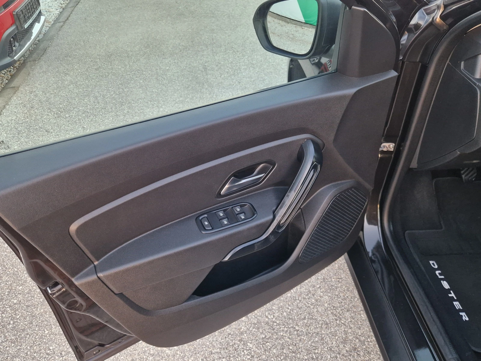 Dacia Duster 1.5DCI-6��NAVI* PDC* LED* FACELIFT* Vnos ITALIA | Mobile.bg � ����������� 9