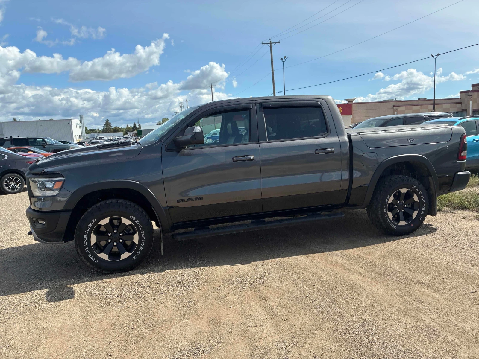 Dodge RAM 1500 * 5.7L V8 * Rebel * CARFAX *  | Mobile.bg � ����������� 3