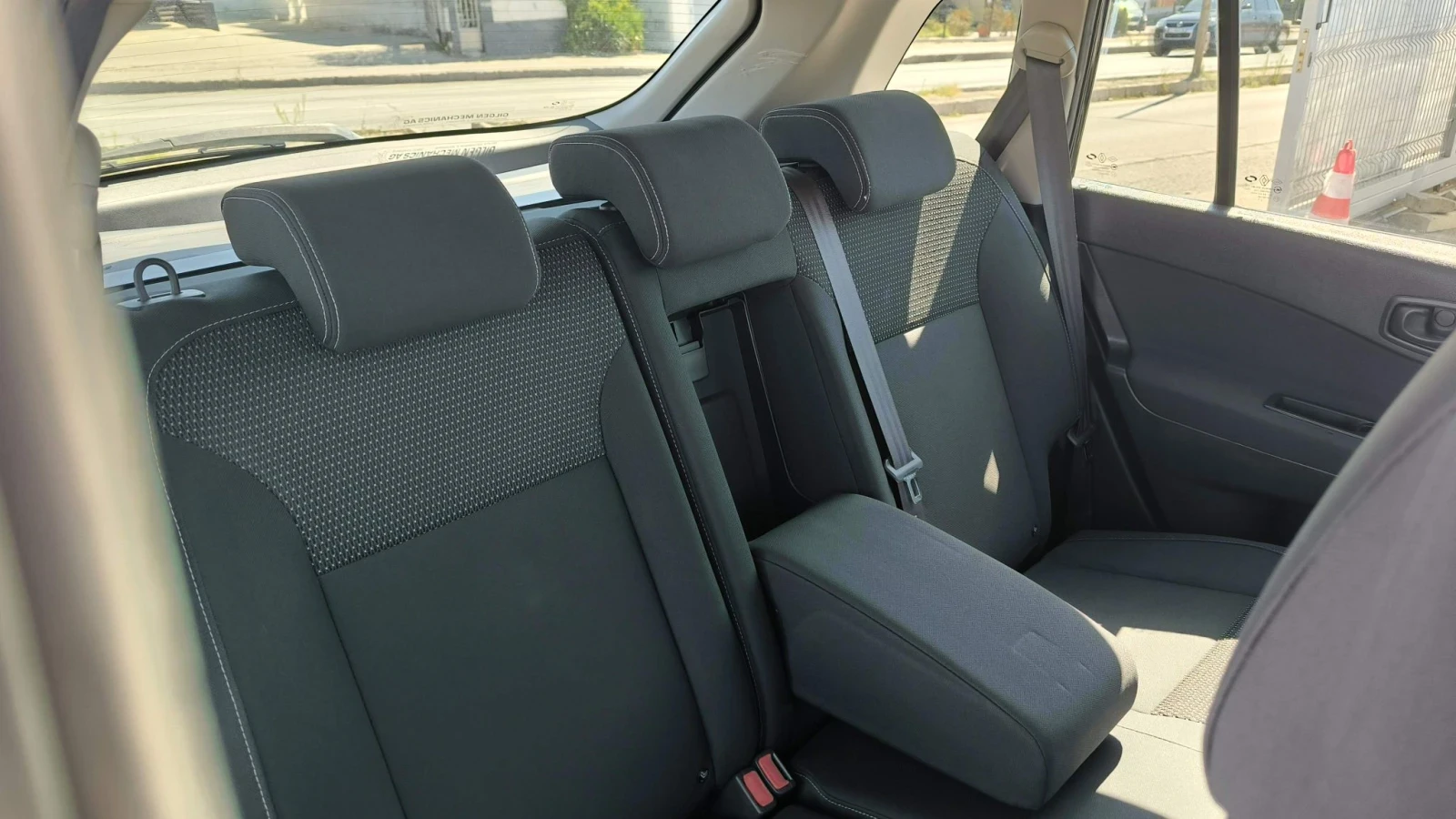 Renault Koleos 2.5I 4x4, снимка 11 - Автомобили и джипове - 56117536