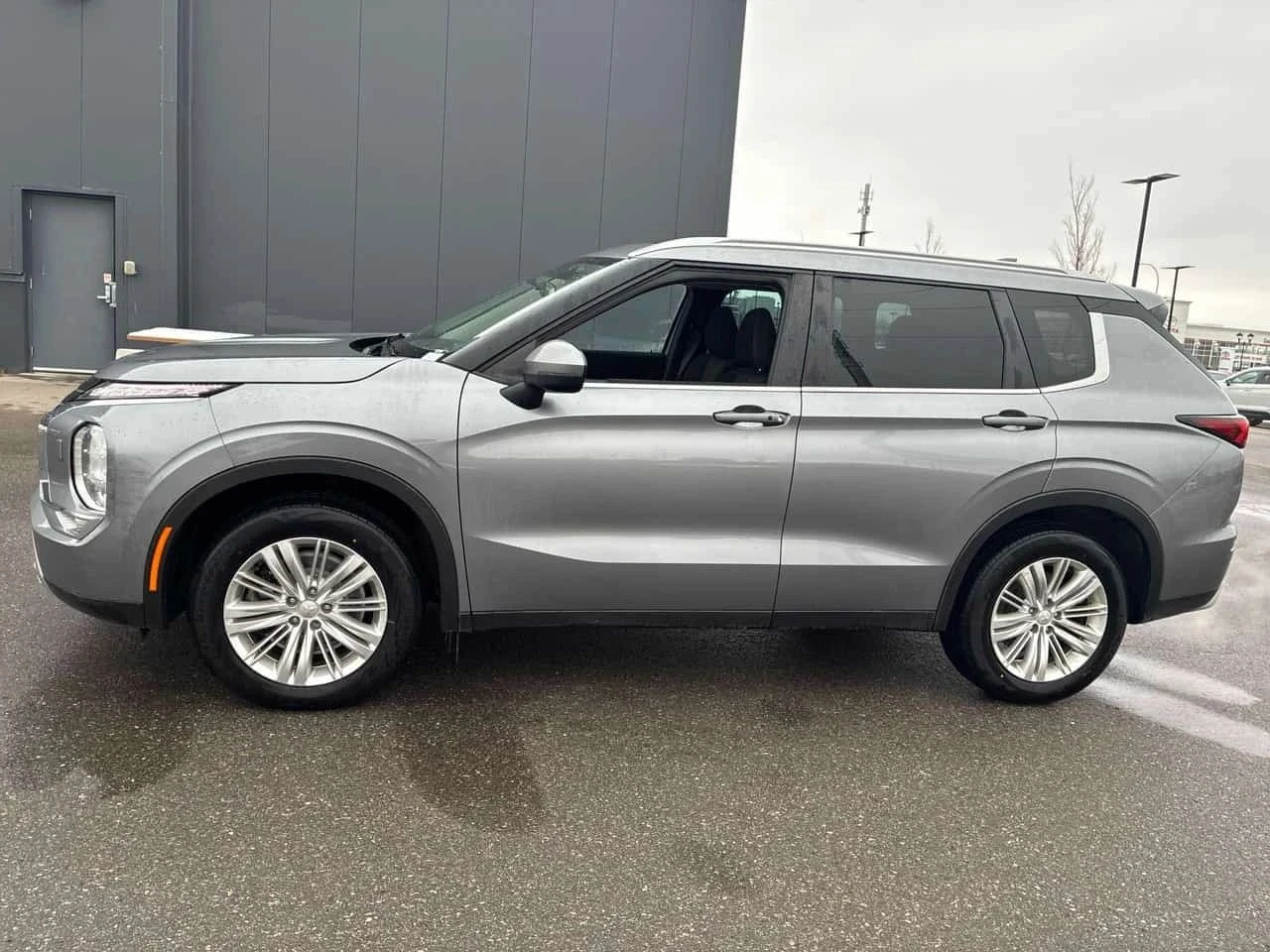 Mitsubishi Outlander, снимка 2 - Автомобили и джипове - 56737573