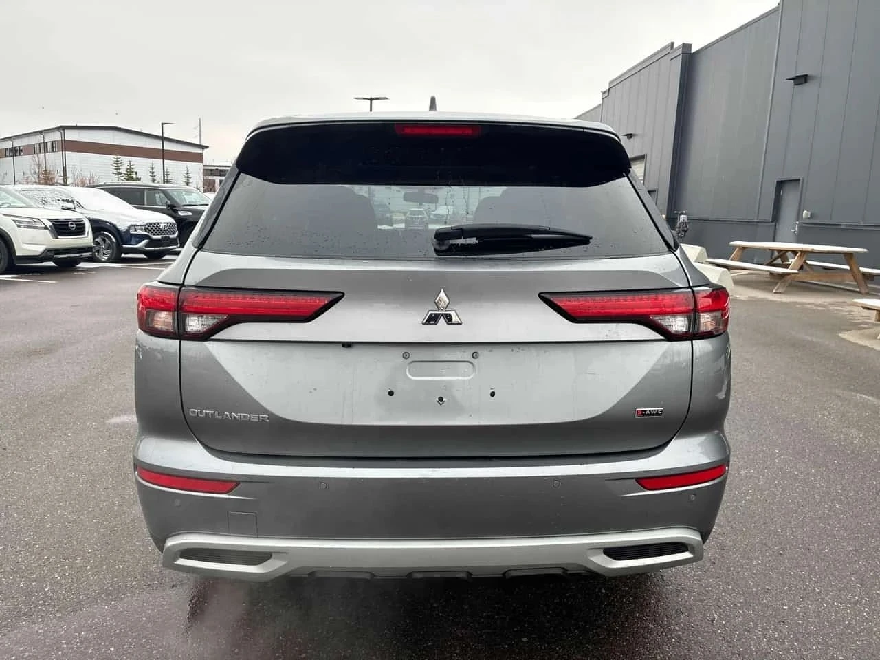 Mitsubishi Outlander, снимка 4 - Автомобили и джипове - 56737573