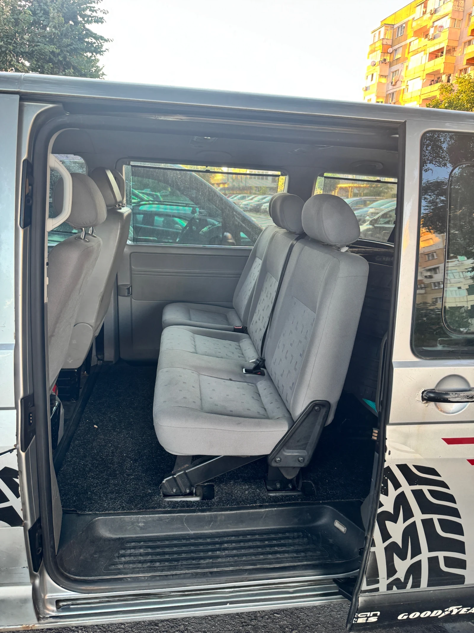 VW T5, снимка 17 - Бусове и автобуси - 55742980