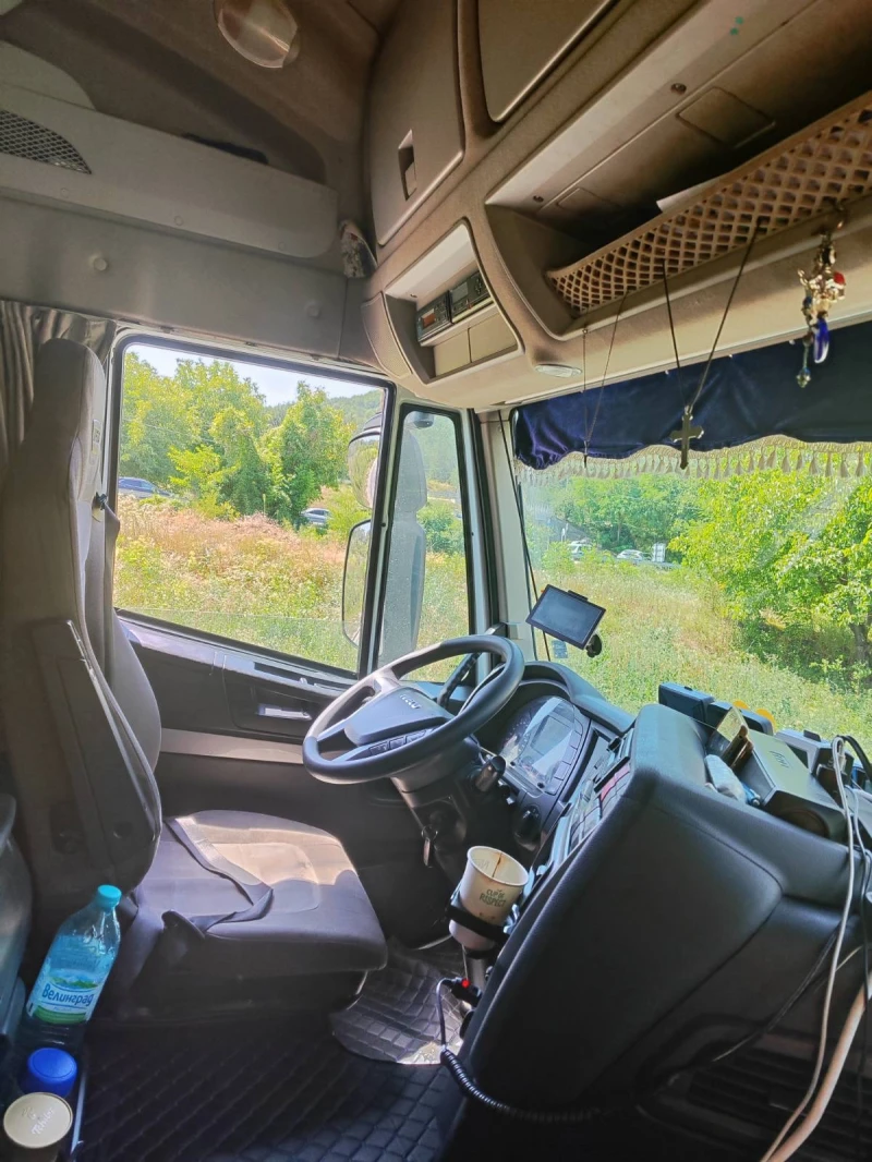 Iveco Stralis, снимка 5 - Камиони - 52864102