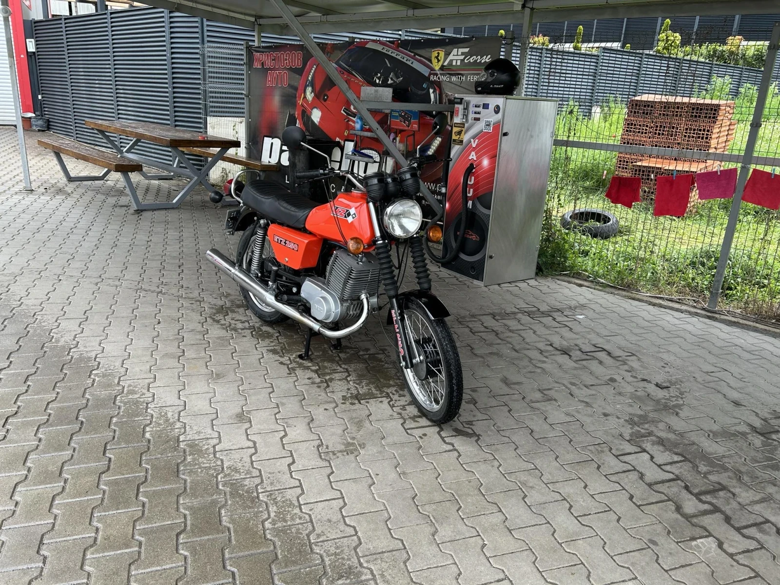 Etz 250