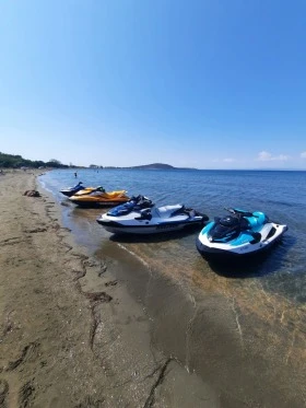 Джет Bombardier Sea Doo, снимка 6 - Воден транспорт - 47457542