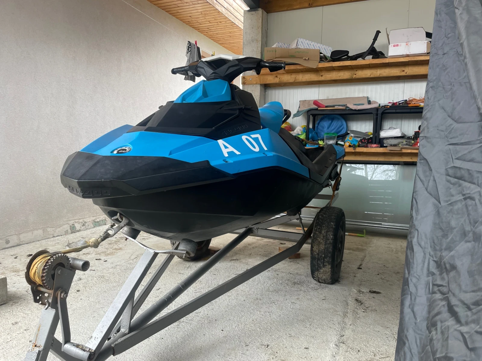 Джет Bombardier Sea Doo Spark