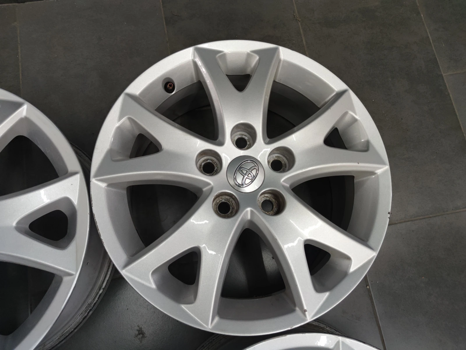   Toyota | Mobile.bg   6