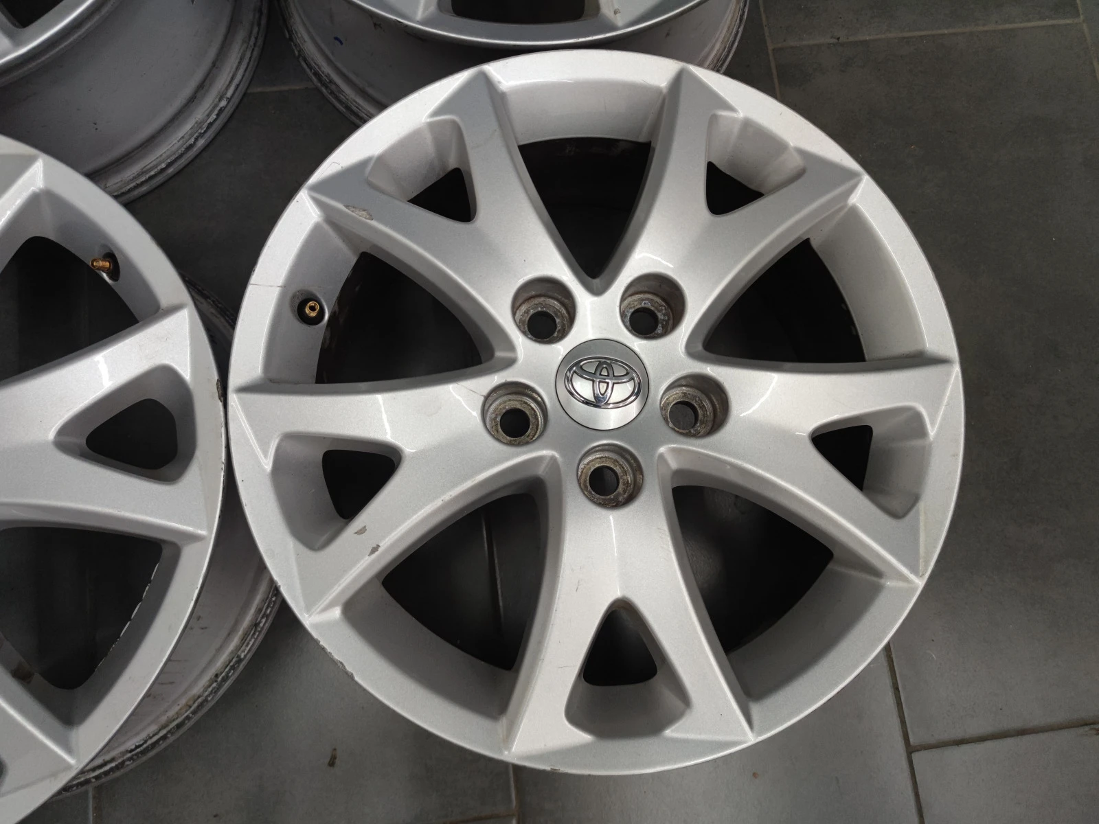   Toyota | Mobile.bg   8