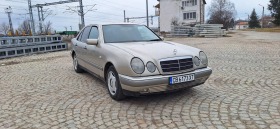 Mercedes-Benz E 220 D, снимка 2 - Автомобили и джипове - 44370799