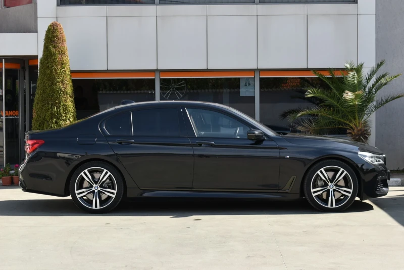 BMW 750 4.4 V8 , снимка 12 - Автомобили и джипове - 47558846