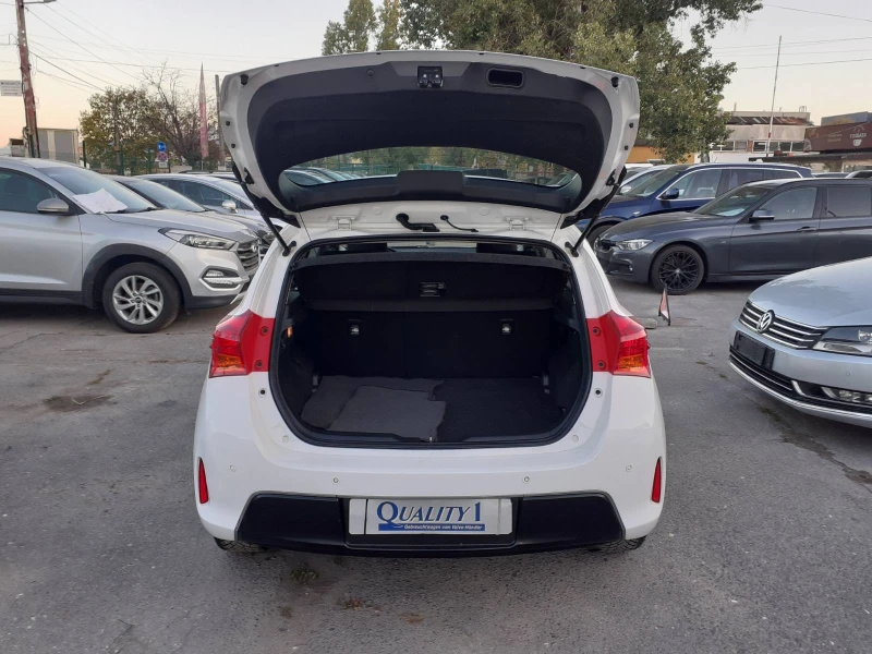 Toyota Auris 1, 4 D4D 90KC 6SK NAVI KAMERA LED EU 6, снимка 6 - Автомобили и джипове - 47633767