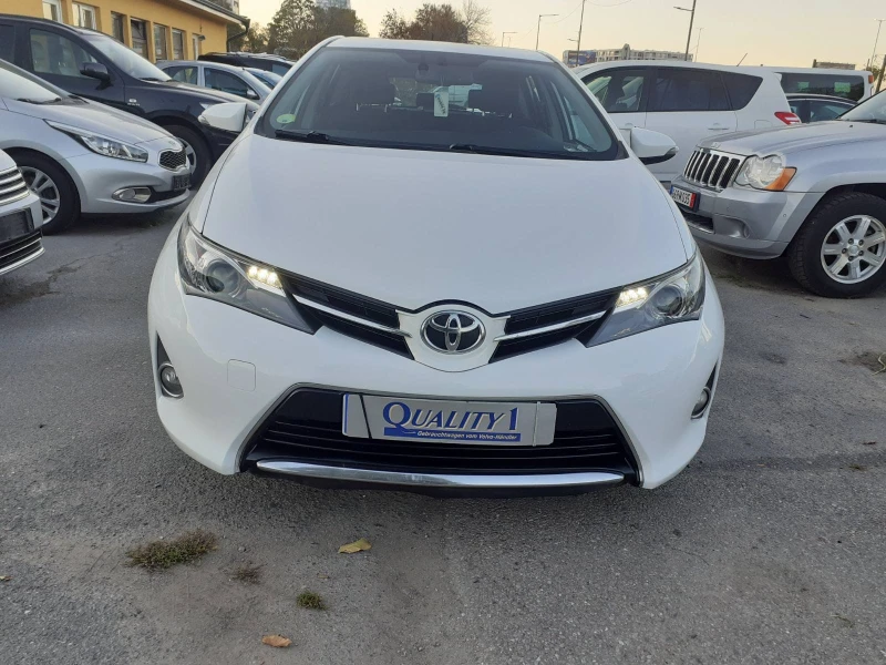 Toyota Auris 1, 4 D4D 90KC 6SK NAVI KAMERA LED EU 6, снимка 2 - Автомобили и джипове - 47633767