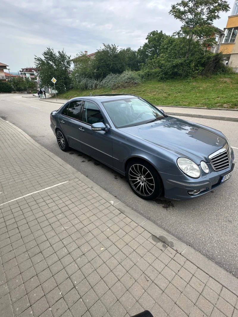 Mercedes-Benz E 220 2.2 CDI, снимка 3 - Автомобили и джипове - 48976337