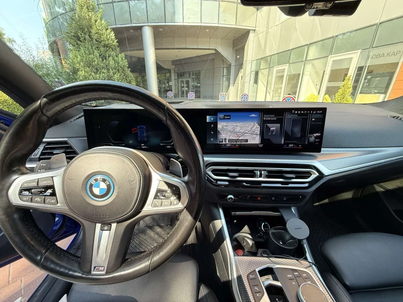 BMW 330 e xDrive Touring, снимка 10 - Автомобили и джипове - 51357348