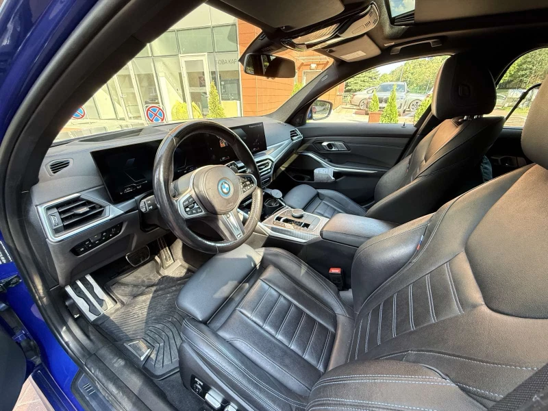 BMW 330 e xDrive Touring, снимка 8 - Автомобили и джипове - 51357348