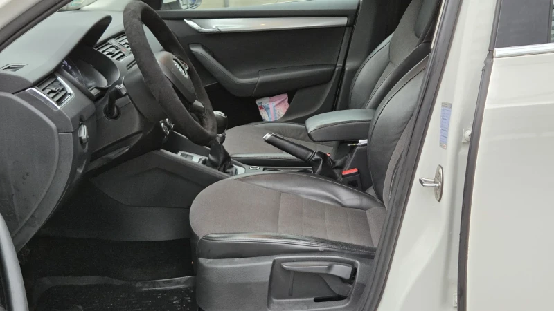 Skoda Octavia 2.0 TDI 150hp, снимка 7 - Автомобили и джипове - 52728007