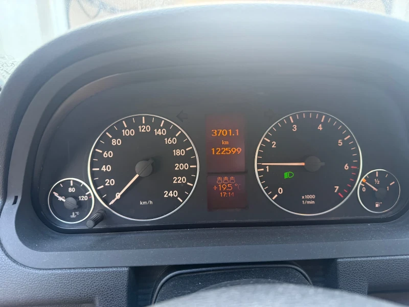 Mercedes-Benz A 170 A 170, снимка 10 - Автомобили и джипове - 51912000