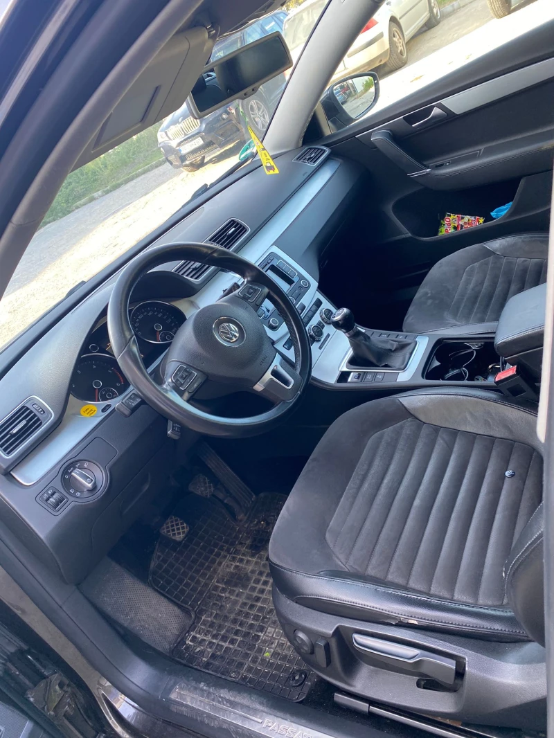 VW Passat, снимка 11 - Автомобили и джипове - 52157522