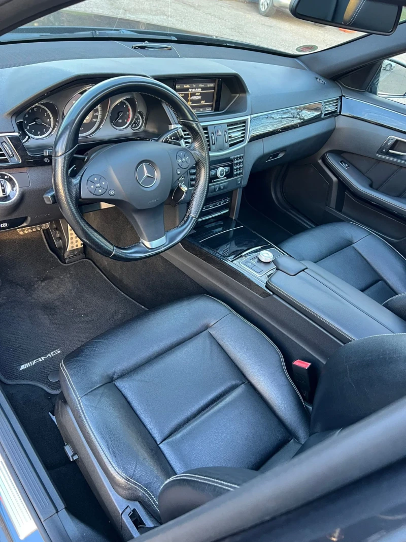 Mercedes-Benz E 350 AMG/PANORAMA/FULL SERVICE, снимка 9 - Автомобили и джипове - 52854896