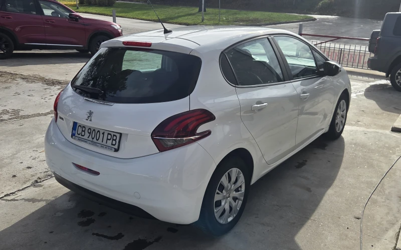 Peugeot 208 66734км., снимка 4 - Автомобили и джипове - 53556641