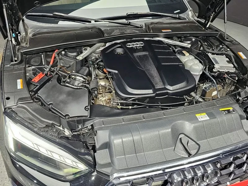 Audi A5 2.0 TDI Quattro, снимка 6 - Автомобили и джипове - 54145936