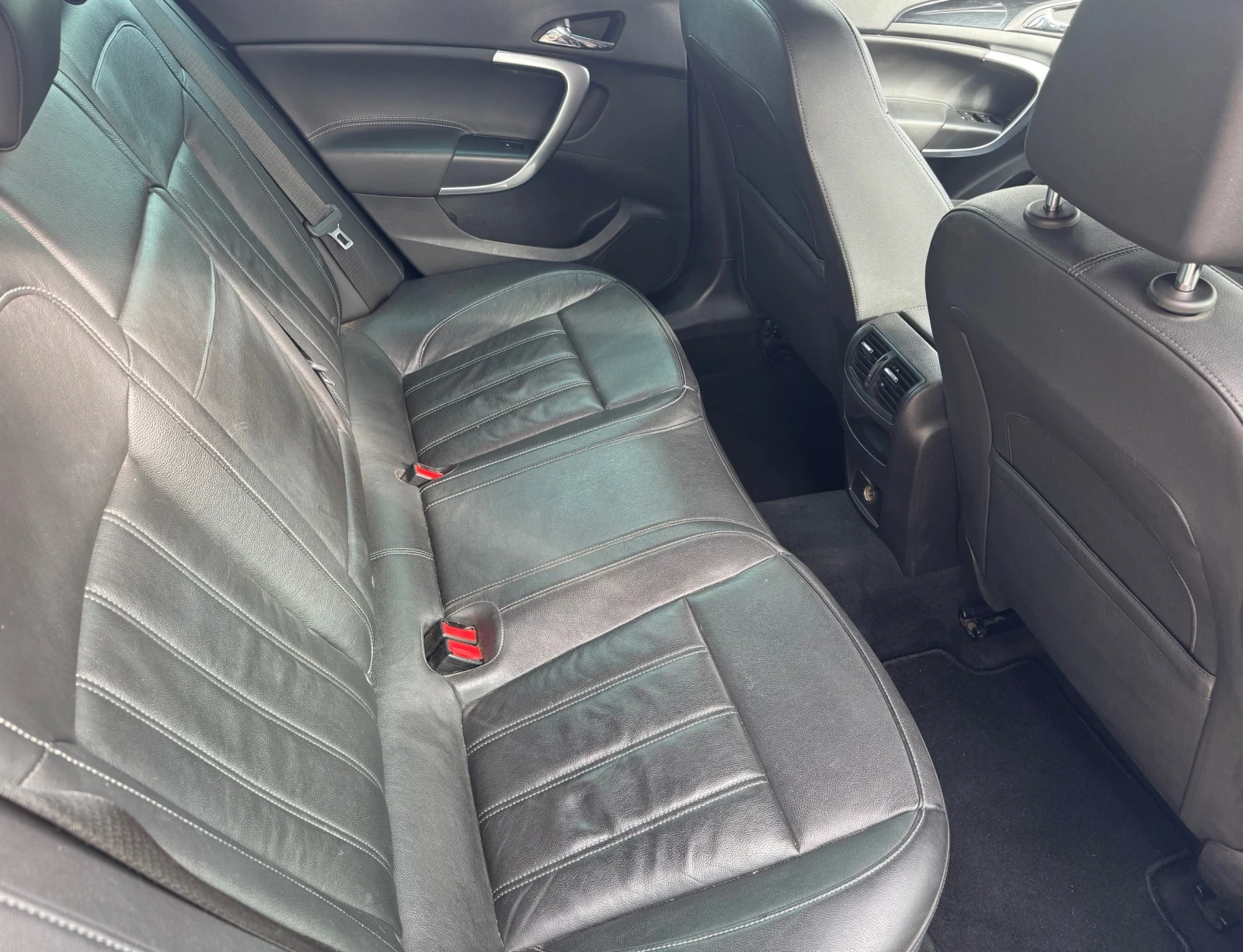 Opel Insignia 44 / Sport Tourer / Automatic /  | Mobile.bg   11