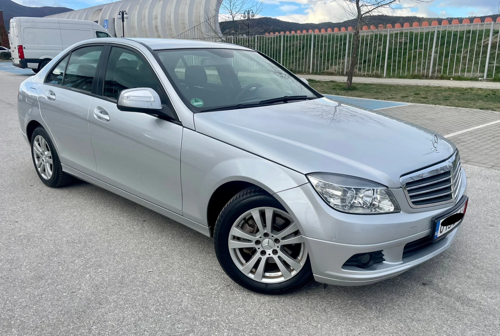 Mercedes-Benz C 180 Kompressor 6ск./Подгрев/Нави/Реален пробег - изображение 2