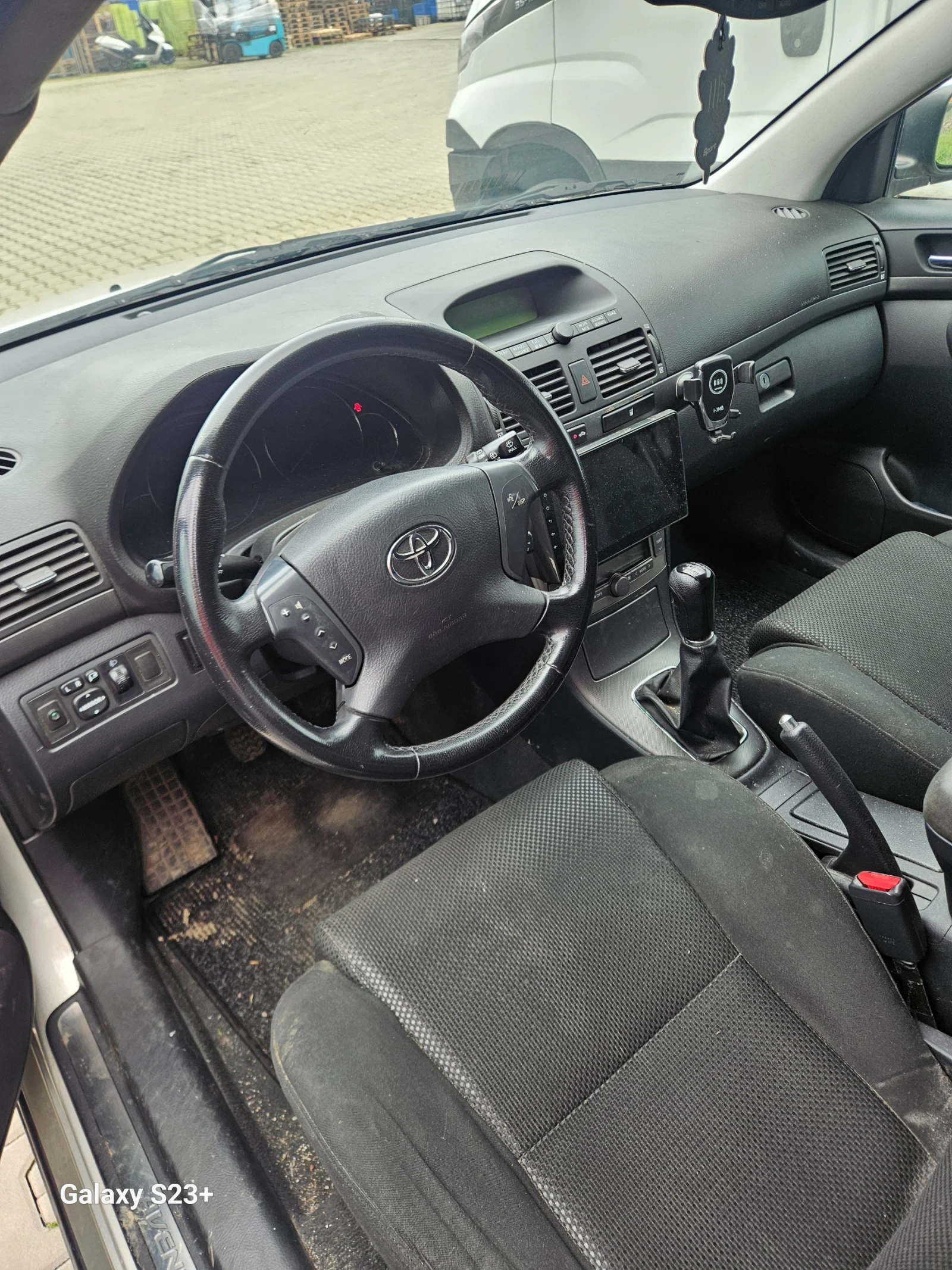 Toyota Avensis  - изображение 7