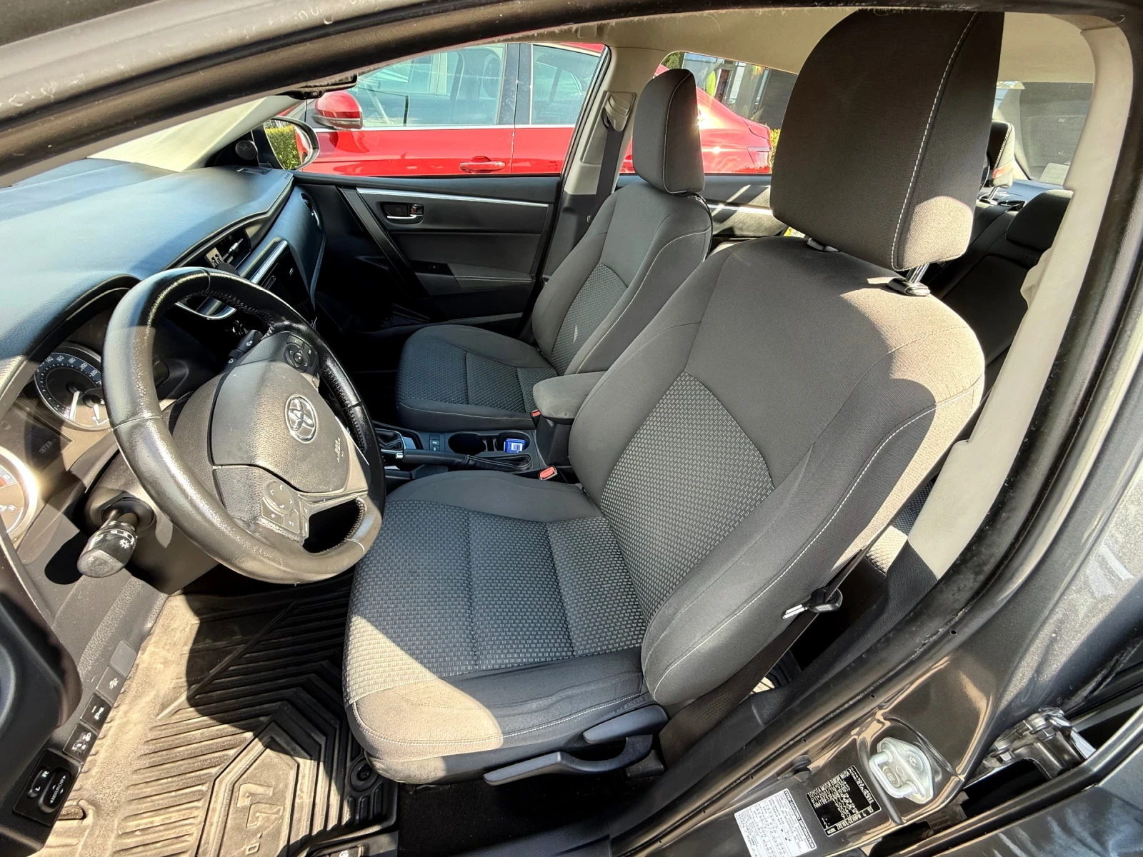 Toyota Corolla 1.8 CVT - изображение 10