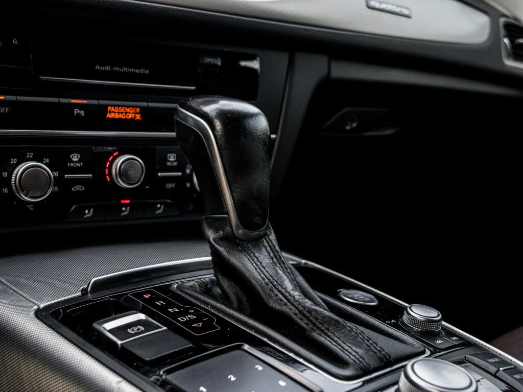 Audi A6 * АВТО КРЕДИТ* ЦЕНА ДО БГ * СЕРВИЗНА ИСТОРИЯ *  | Mobile.bg — изображение 14