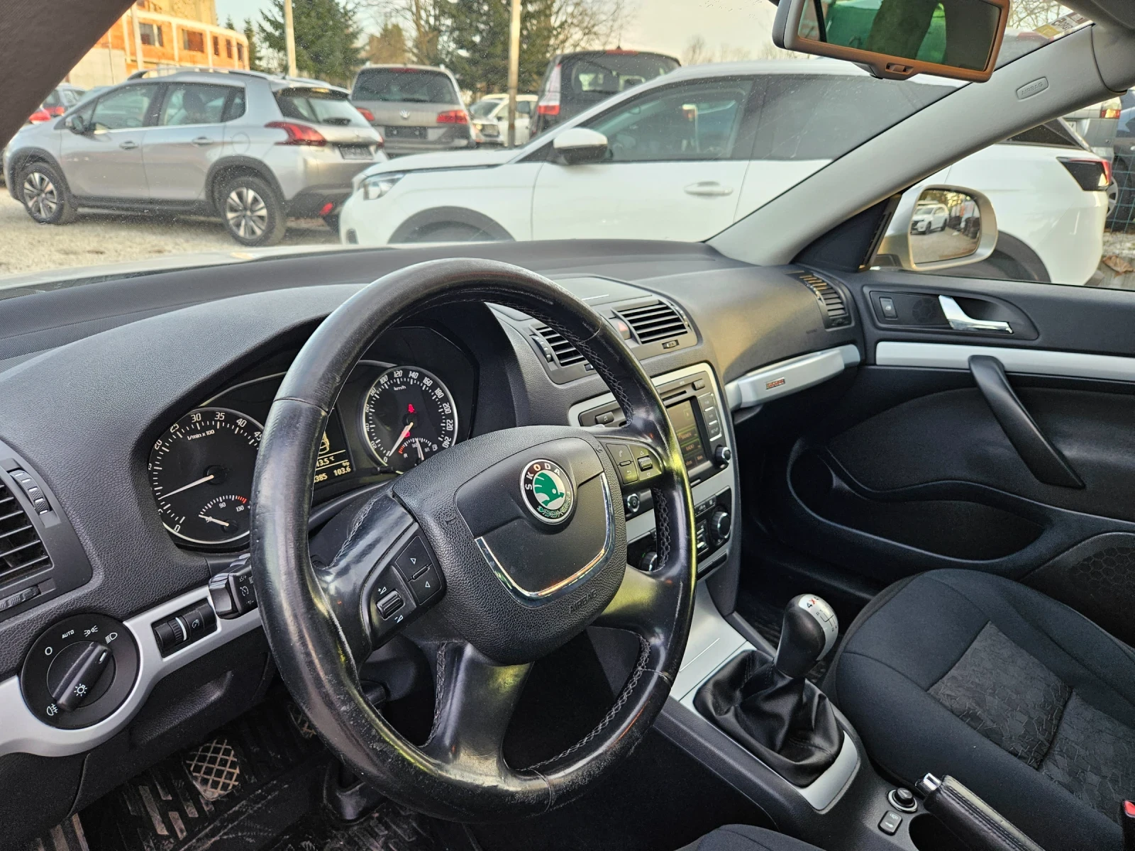 Skoda Octavia 2.0 TDI SCOUT, снимка 9 - Автомобили и джипове - 53747395